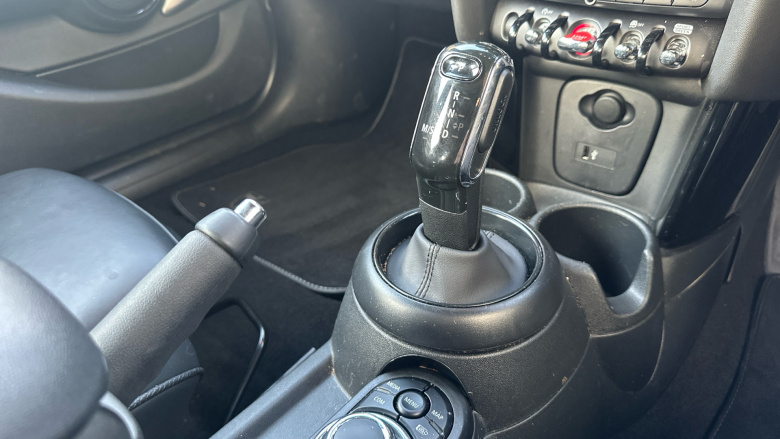 MINI Hatchback 1.5 Cooper Exclusive Premium 5dr Auto Petrol Hatchback